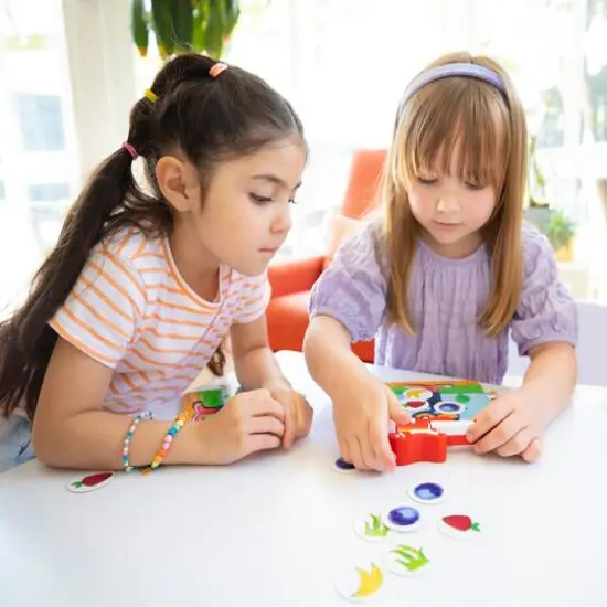 Educational Insights Pete the Cat I Love My White Shoes Game {3}