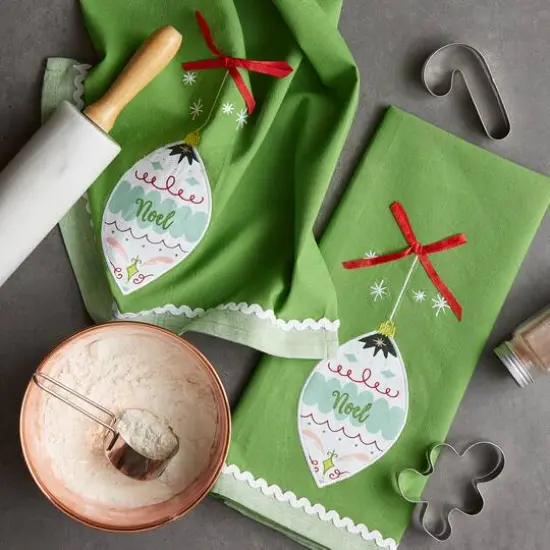 DII&reg; Noel Embellished Dishtowel Set {5}