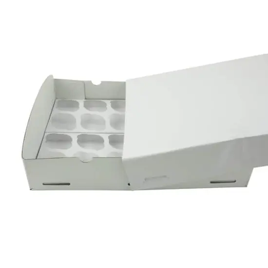 Cupcake Treat Box by Celebrate It&reg; {4}