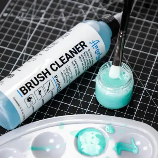 Angelus&reg; Brush Cleaner {4}