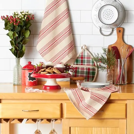 DII&reg; Winter Gnome Potholder Gift Set {8}