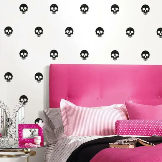 RoomMates Disney&reg; Cruella Glamour Skulls Peel & Stick Wallpaper Black {4}