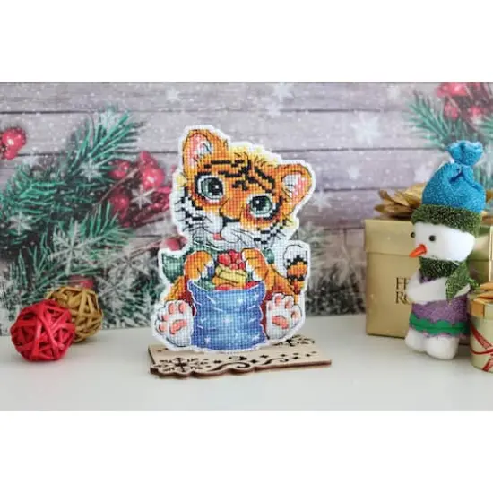 MP Studia Baby Tiger Christmas Tree Ornament Plastic Canvas Counted Cross Stitch Kit {7}