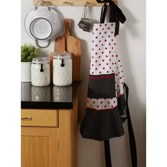 Black/Red Polka Dot Ruffle Ap {6}