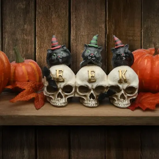 5" EEK Skulls with Black Cats {3}