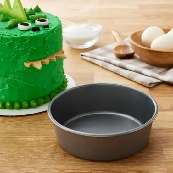 6" Round Cake Pan by Celebrate It&reg; {3}
