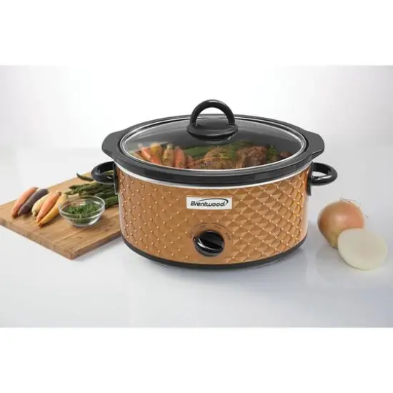 Brentwood Brown 3.5qt. Diamond-Pattern Slow Cooker {7}