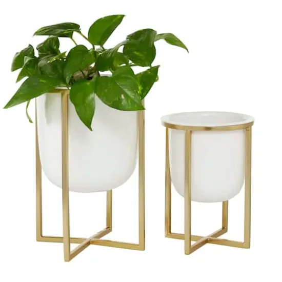 CosmoLiving by Cosmopolitan White Metal Contemporary Planter Set {1}