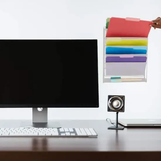 Mind Reader 6 Compartment Vertical Hanging Wall File & Chart Organizer White {4}