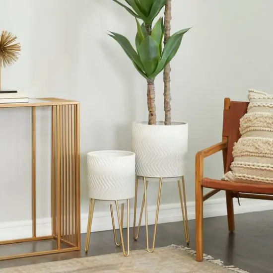 White Metal Modern Planter Set {9}