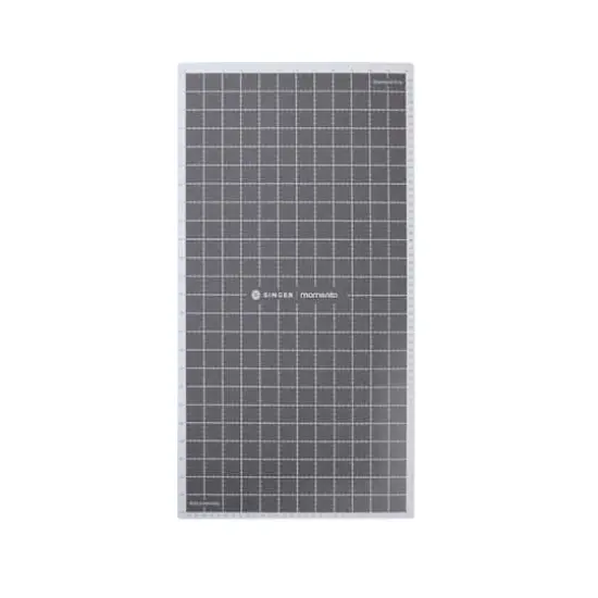 SINGER&reg; MOMENTO&trade; 12" x 24" Standard Grip Mat {1}