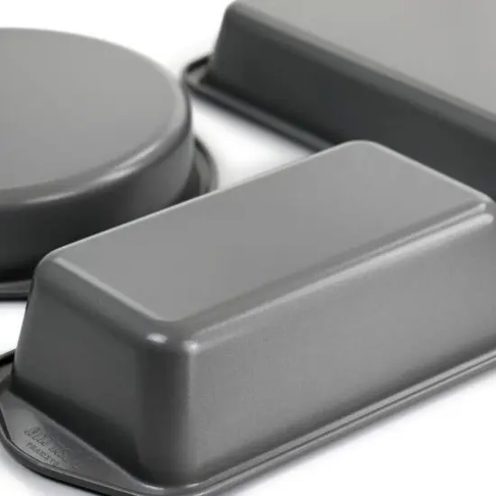 Martha Stewart 3 Piece Assorted Nonstick Steel Bakeware Set {6}