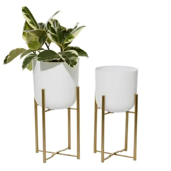 CosmoLiving by Cosmopolitan Set of 2 White Metal Contemporary Planter, 20", 22" {1}