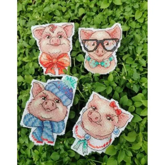 MP Studia Cute Piggies Cross Stitch Kit {9}