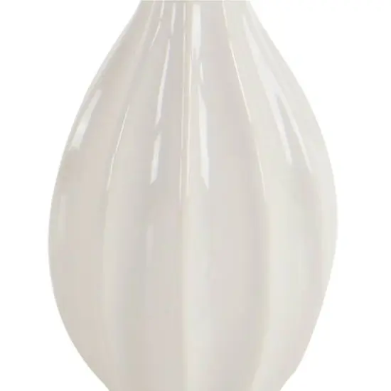 CosmoLiving by Cosmopolitan White Stoneware Modern Vase Set {7}