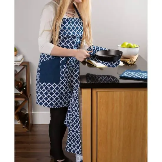 DII&reg; Nautical Blue Lattice Oven Mitt Set, 2ct. {5}