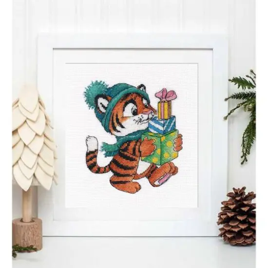 Oven Tiger With Gifts Cross Stitch Kit {3}