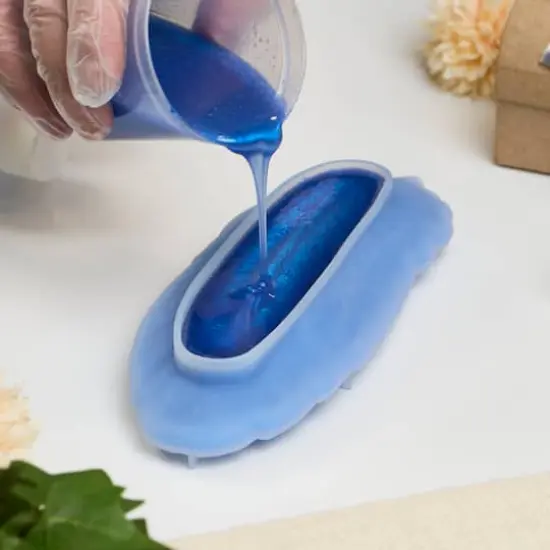 Alumilite&trade; 64oz. Amazing Clear Cast Epoxy Set {3}