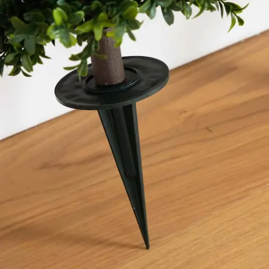 2.5ft. UV Resistant Boxwood Plant Set with Integrated Ground Stake {6}