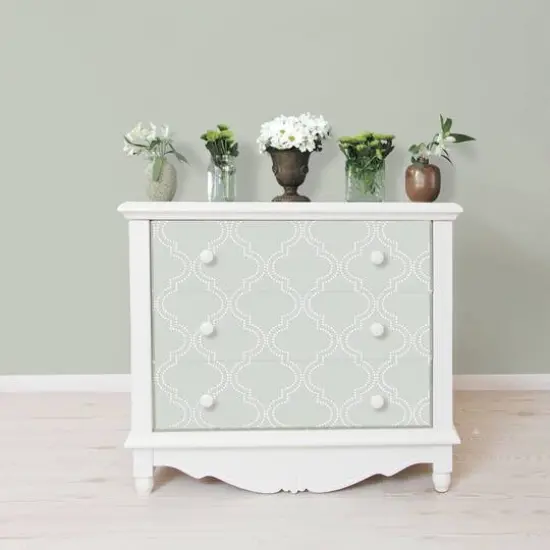 NuWallpaper Gray Quatrefoil Peel & Stick Wallpaper {4}