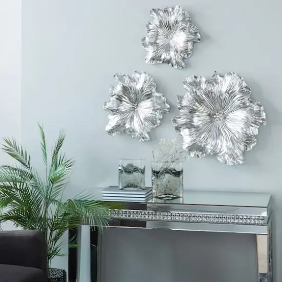 Silver Polystone Eclectic Floral Wall D&eacute;cor Set {8}