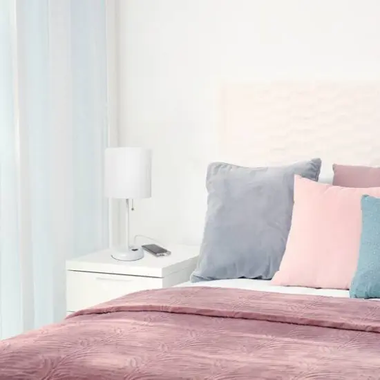 Creekwood Home 19.5" Oslo USB Port Table Lamp White Base/White Shade {6}