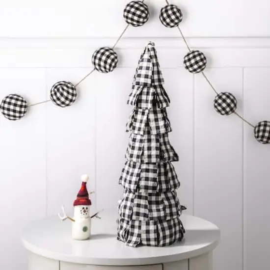 Glitzhome&reg; 6ft. Black & White Plaid Fabric Garland {3}