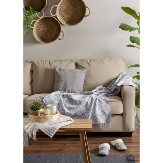 DII&reg; Zig-Zag Chevron Throw Gray {4}