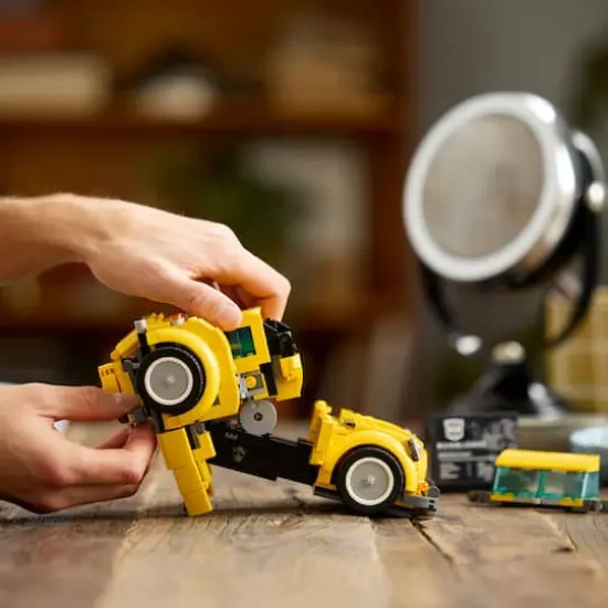 LEGO&reg; Icons Transformers Bumblebee Set 10338 {8}