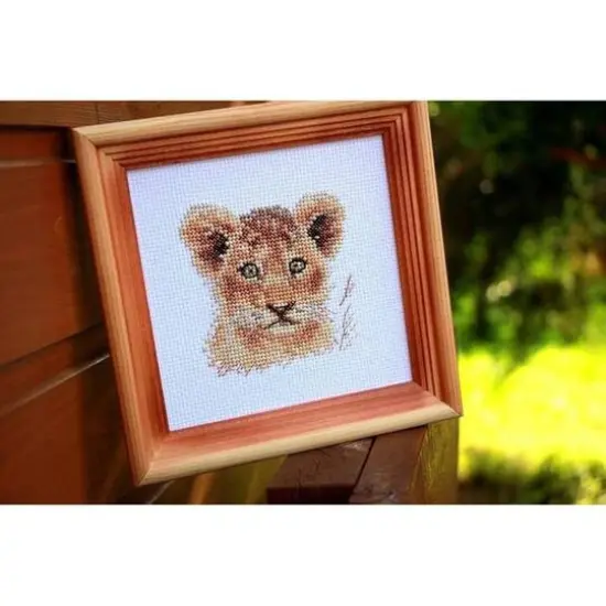 Alisa Animal Portraits Lion Cub Cross Stitch Kit {3}