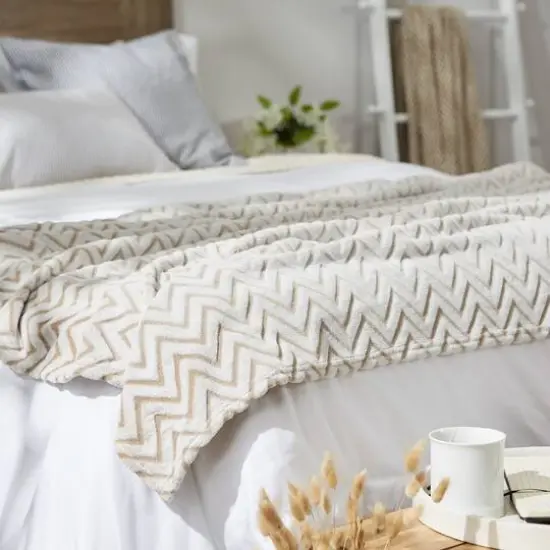 DII&reg; Stone Chevron Plush Throw {4}