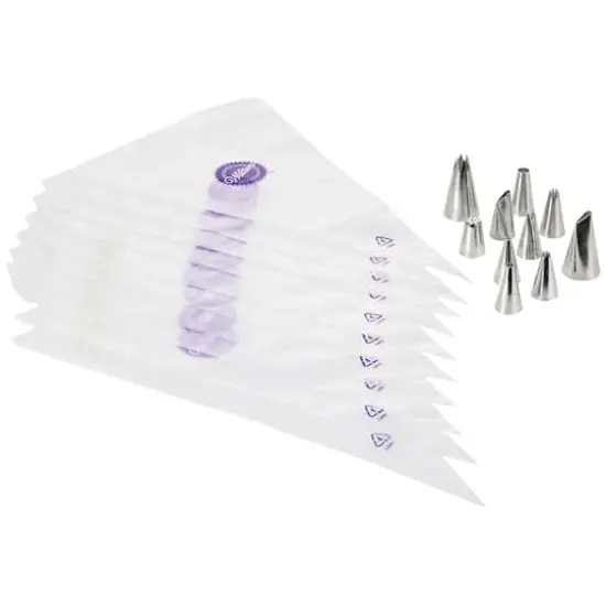 Wilton&reg; Beginning Buttercream Decorating Set {3}