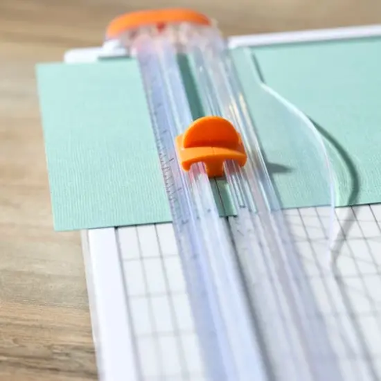 Fiskars&reg; SureCut&trade; Deluxe Trimmer with Built-In Storage {6}