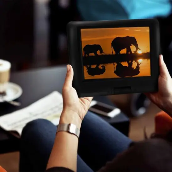 Trexonic 14.1" Portable DVD Player with Swivel LCD Screen {7}