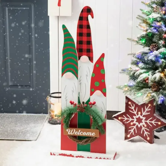 Glitzhome&reg; 34.75'' Wooden Gnome Family Porch D&eacute;cor {5}