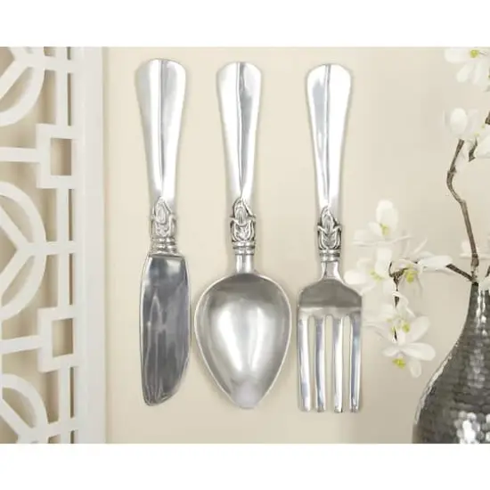 23" Silver Aluminum Traditional Wall D&eacute;cor Set, 3ct. {3}