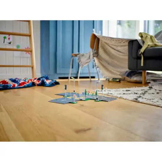 LEGO&reg; City Road Plates 60304 Building Kit (112 Pieces) {5}