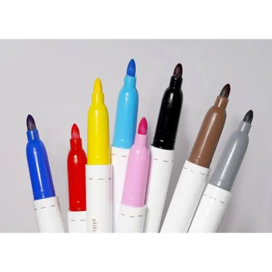 Leisure Arts&reg; 8 Color Stitchery Fabric Marker Set {6}