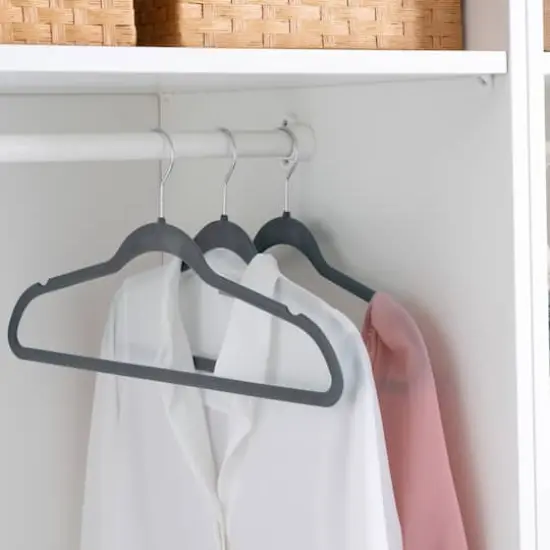 Simplify Slim Velvet Suit Hangers, 25ct. Gray {6}
