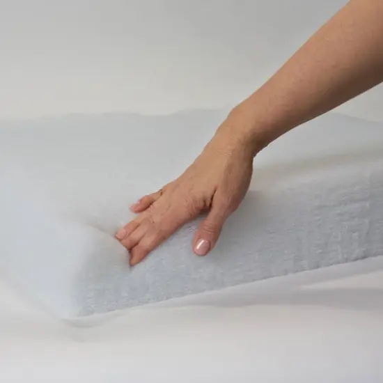 Foamology&reg; NuFoam&trade; Polyester Pad, 22" x 22" x 2" {5}