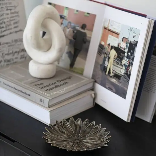 Hello Honey&reg; 8" White Decorative Marble Chain Link Taper Candle Holder {3}