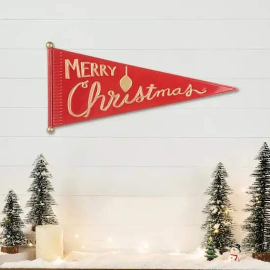 Glitzhome&reg; 25" "Merry Christmas" Metal Pennant Wall D&eacute;cor {4}