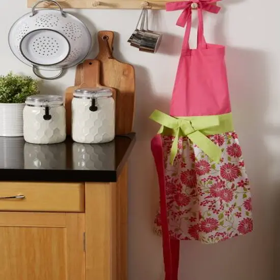 DII&reg; Pink Pout Daisy Apron {9}