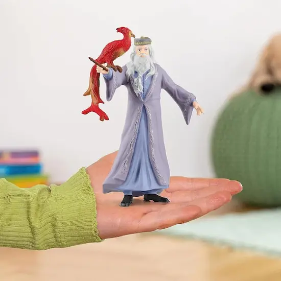 Schleich Wizarding World of Harry Potter&trade; Albus Dumbledore&trade; & Fawkes&trade; {3}