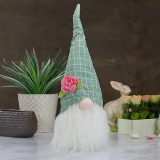20" Green & White Plaid Easter Gnome Head D&eacute;cor {3}