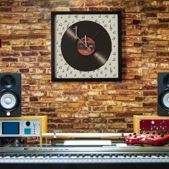 American Art Decor Framed Vinyl Wall Clock {3}