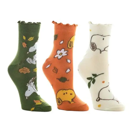 Peanuts® Snoopy 3 Pair Adult Ruffled Quarter Crew Sock Set {3}