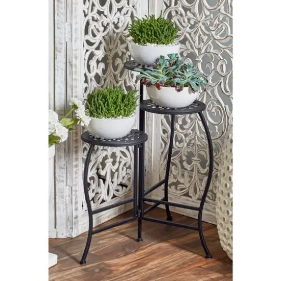 2ft. Black Metal Traditional Plantstand {10}