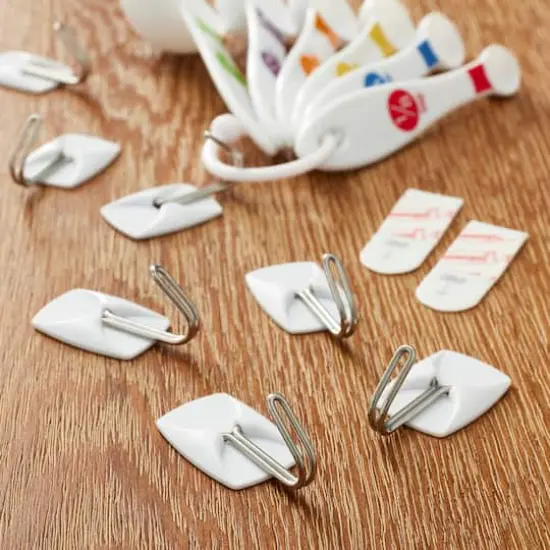 Command&trade; Small Wire Hooks, Clear White {3}