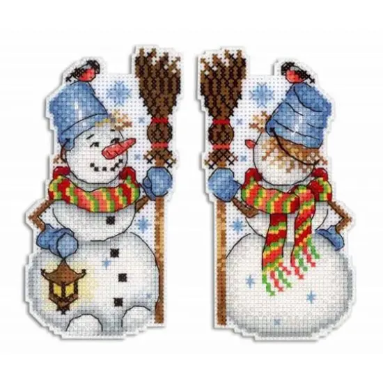 MP Studia Snowman Plastic Canvas Counted Cross Stitch Kit {1}
